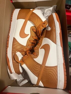 Nike Dunk High-Top Sneakers